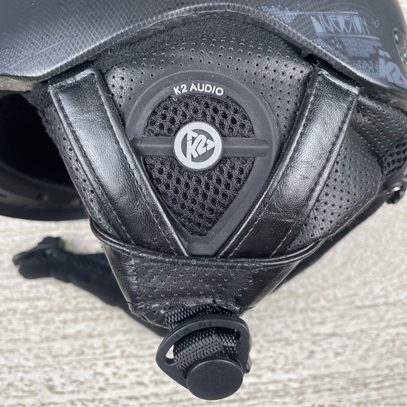 K2 Women's Diversion Ski/Snowboard HelmetSize: Small/MediumColor: Black